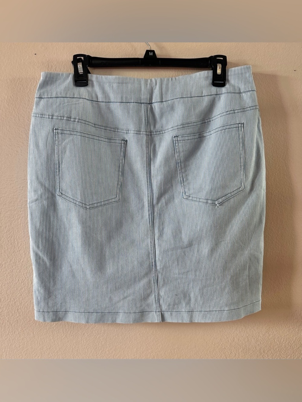 Chico’s Light Blue Pinstripe Skort Women’s XL | Classic Summer - Picture 2 of 3